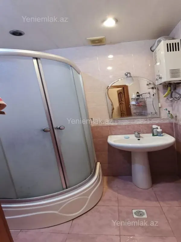 Satılır 3 otaqlı köhnə tikili 85 m²