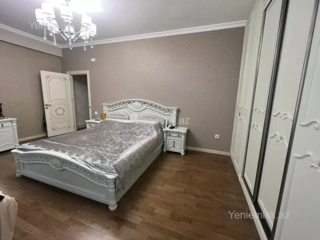 Satılır 3 otaqlı yeni tikili 136 m²