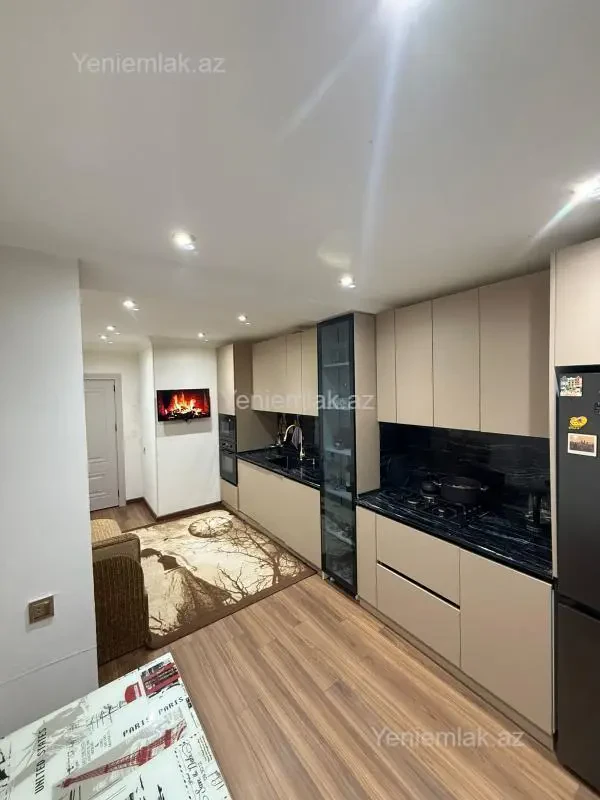 Satılır 3 otaqlı köhnə tikili 81 m²