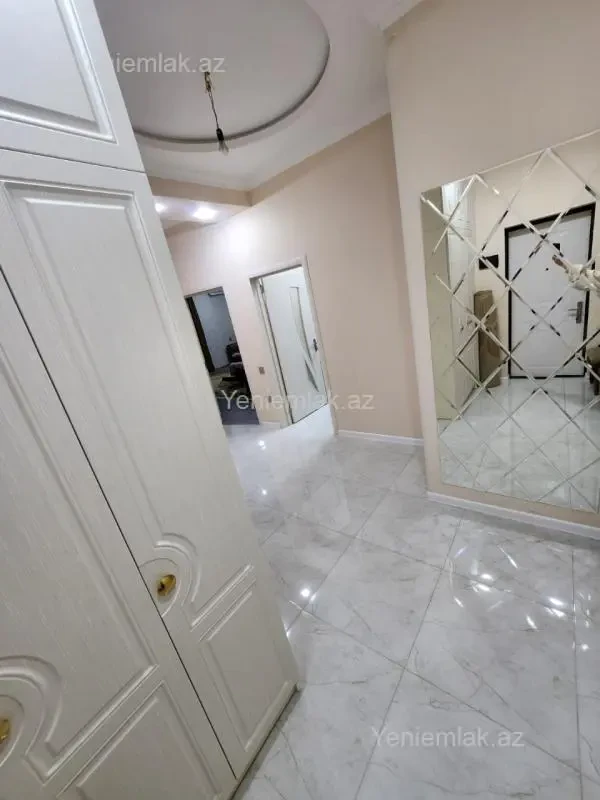 Satılır 2 otaqlı yeni tikili 80 m²