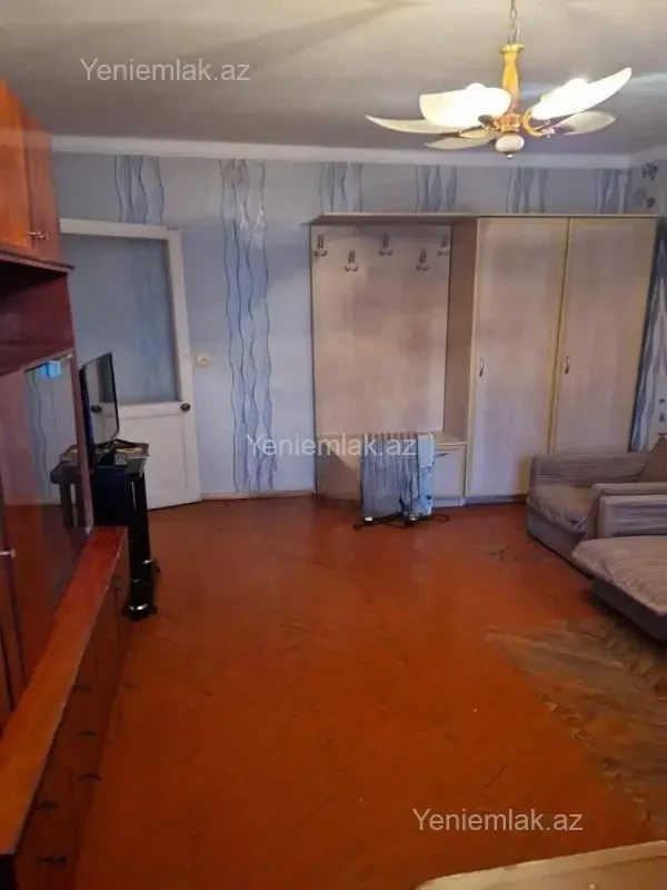 Satılır 2 otaqlı köhnə tikili 30 m²