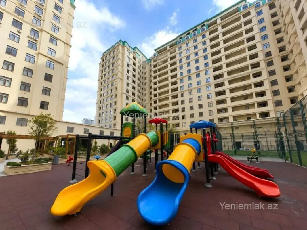 Satılır 2 otaqlı yeni tikili 85 m²