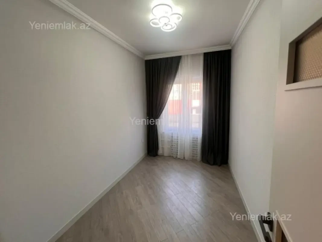 Satılır 3 otaqlı köhnə tikili 75 m²