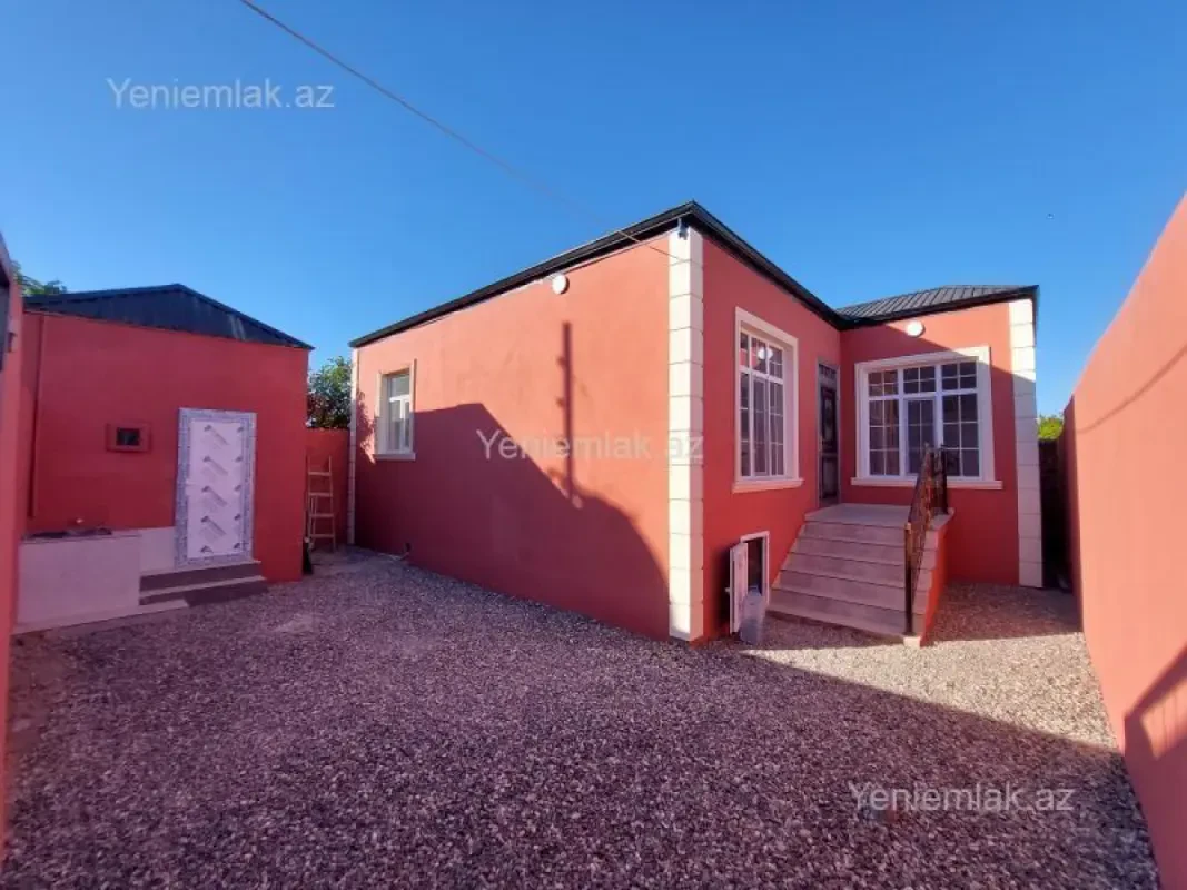Satılır 3 otaqlı həyət evi 100 m²