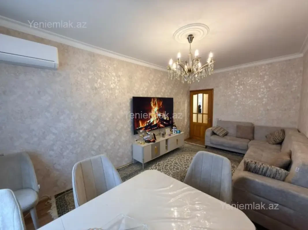 Satılır 2 otaqlı köhnə tikili 75 m²