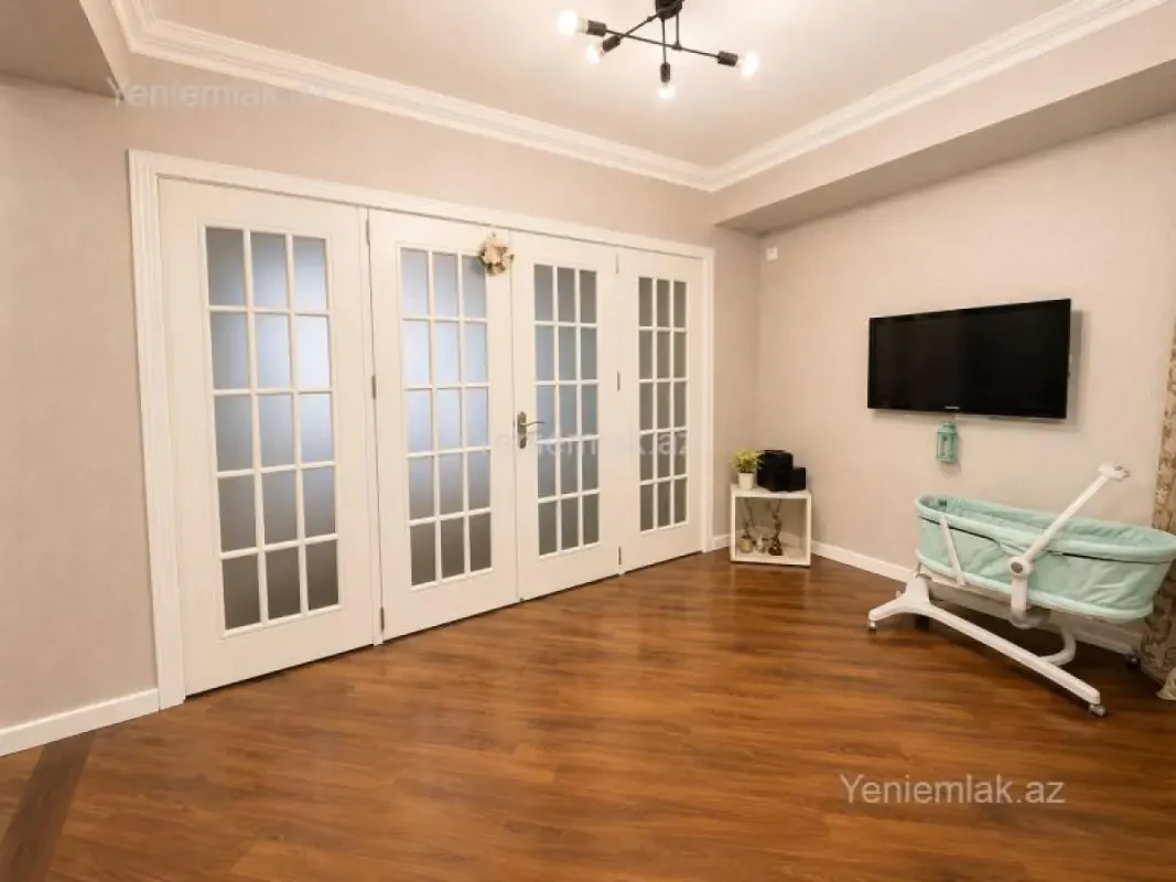 Satılır 3 otaqlı köhnə tikili 85 m²