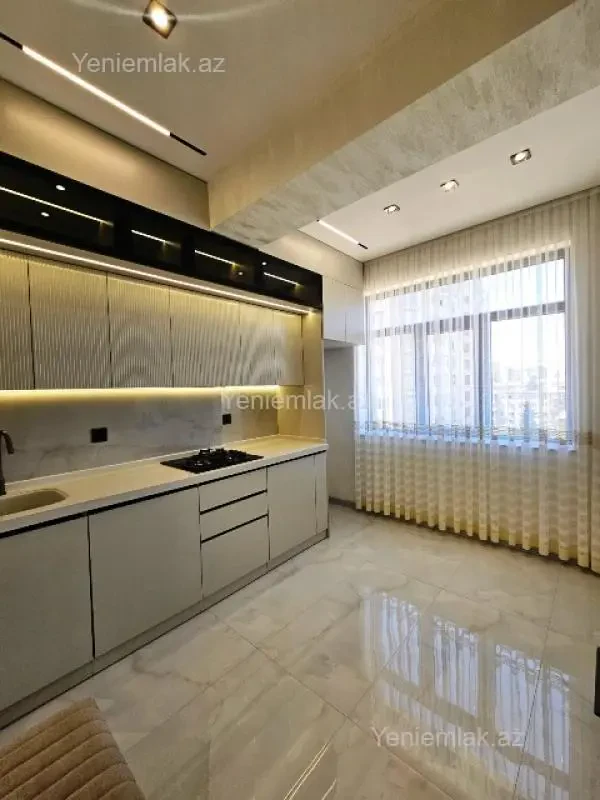 Satılır 4 otaqlı yeni tikili 110 m²