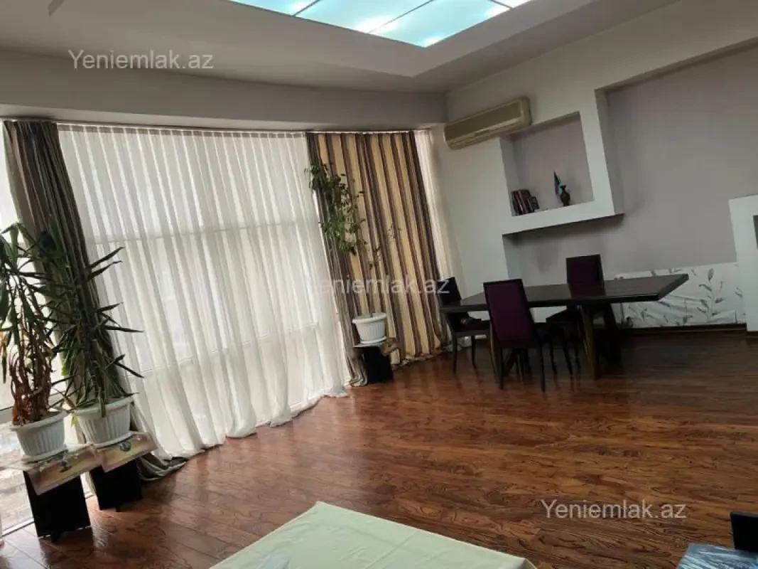 Satılır 2 otaqlı yeni tikili 110 m²
