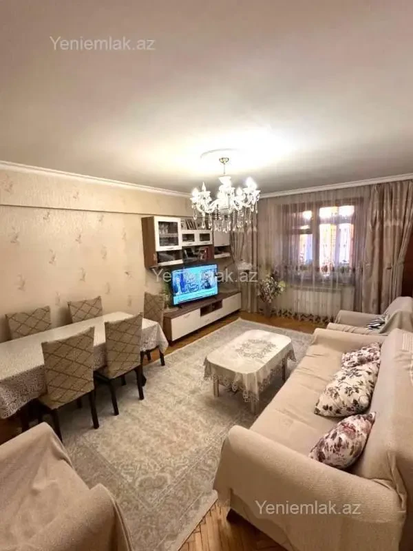 Satılır 3 otaqlı köhnə tikili 85 m²