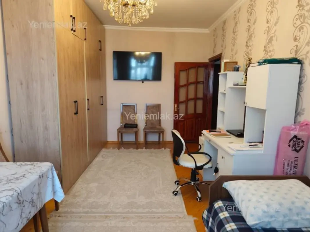 Satılır 2 otaqlı köhnə tikili 40 m²