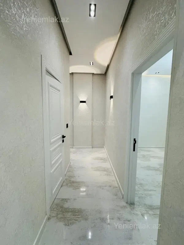 Satılır 2 otaqlı yeni tikili 70 m²