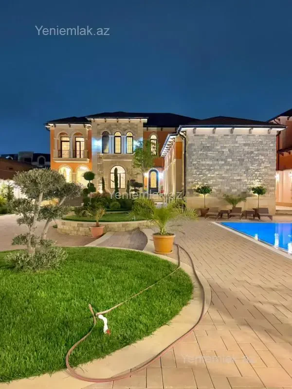 Satılır 6 otaqlı həyət evi 560 m²