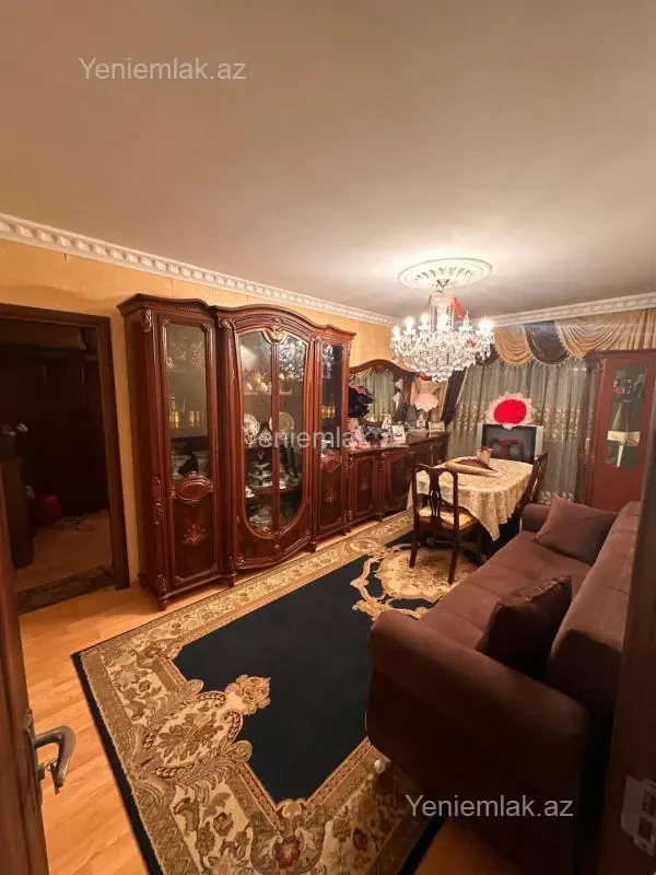 Satılır 2 otaqlı köhnə tikili 60 m²