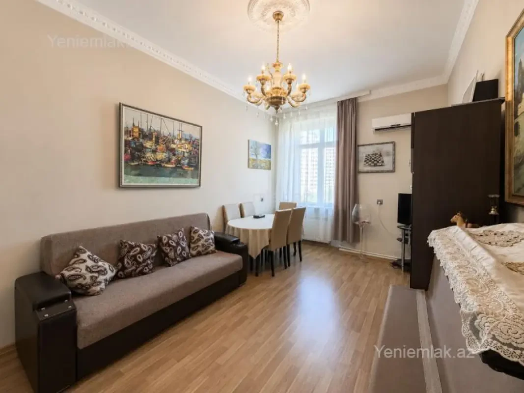 Satılır 3 otaqlı köhnə tikili 89 m²