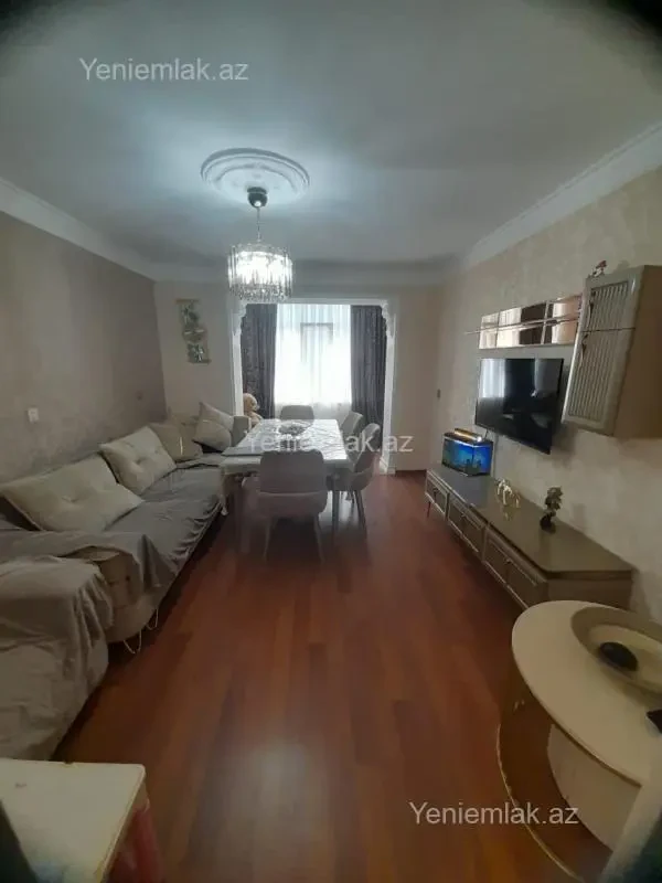 Satılır 3 otaqlı köhnə tikili 75 m²