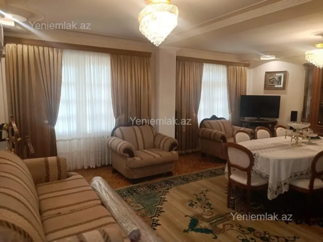 Satılır 5 otaqlı köhnə tikili 145 m²