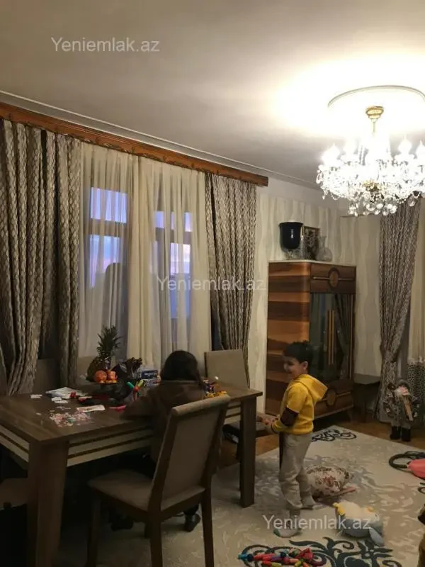 Satılır 3 otaqlı köhnə tikili 78 m²