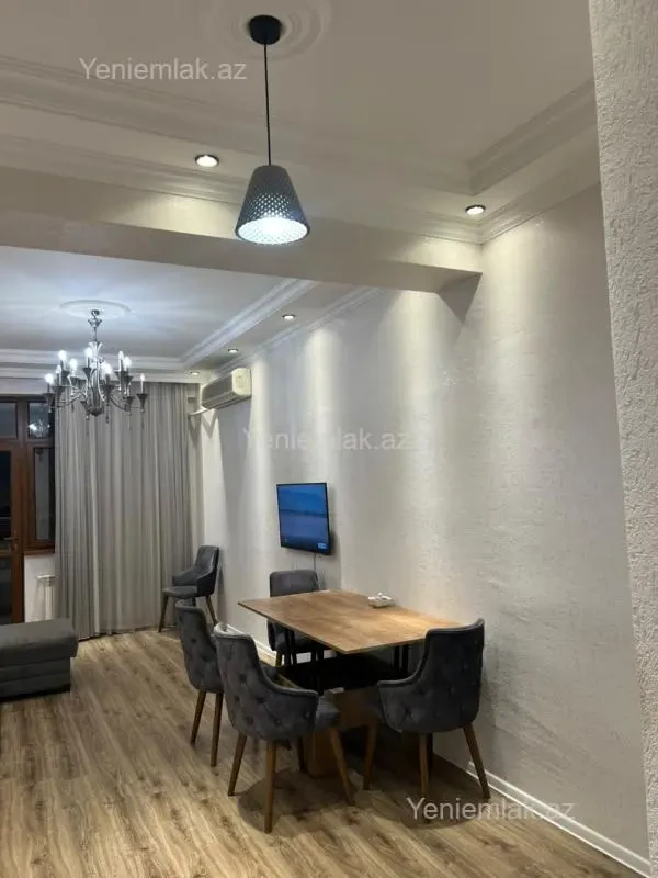 Satılır 3 otaqlı yeni tikili 128 m²