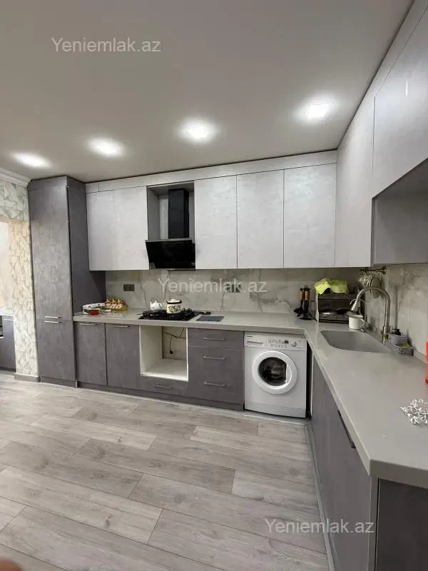 Satılır 5 otaqlı köhnə tikili 120 m²