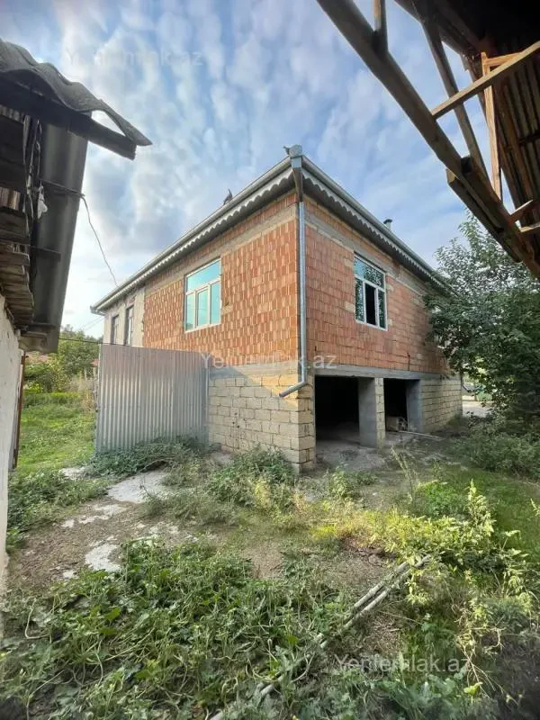 Satılır həyət evi 100 m²