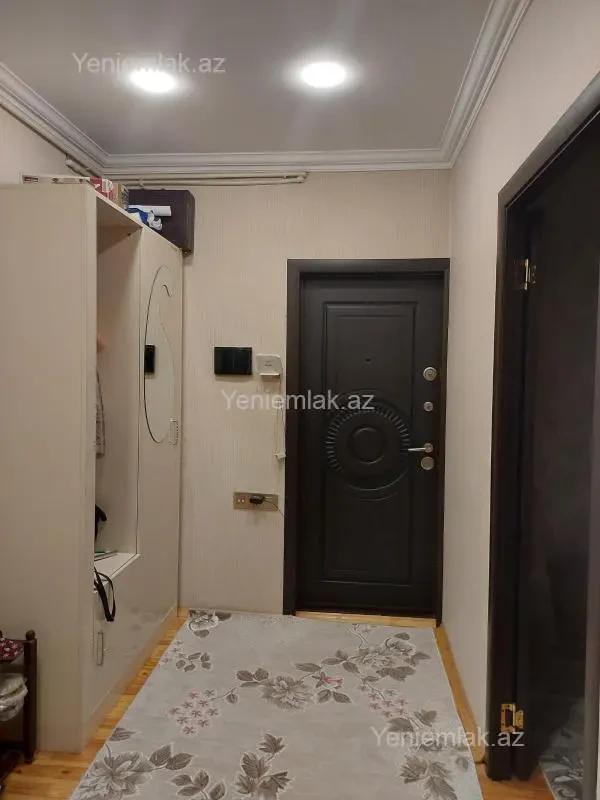 Satılır 3 otaqlı köhnə tikili 75 m²