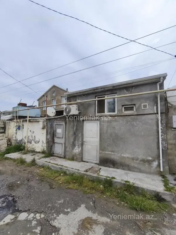 Satılır 4 otaqlı həyət evi 70 m²