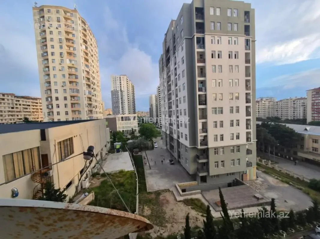 Satılır 3 otaqlı yeni tikili 90 m²