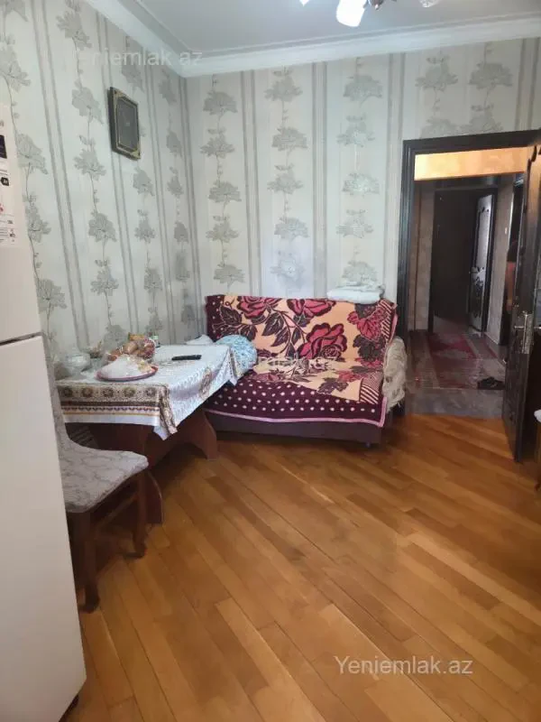 Satılır 3 otaqlı köhnə tikili 60 m²