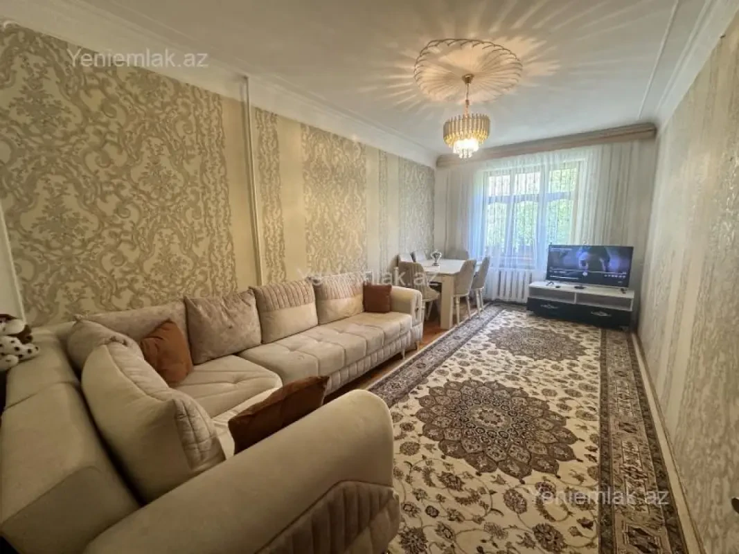 Satılır 2 otaqlı köhnə tikili 55 m²