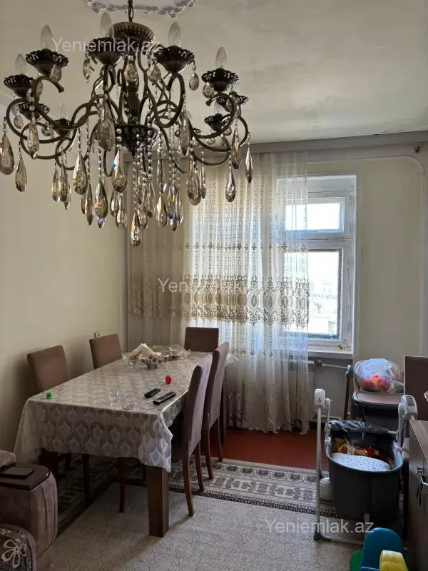 Satılır 3 otaqlı köhnə tikili 90 m²
