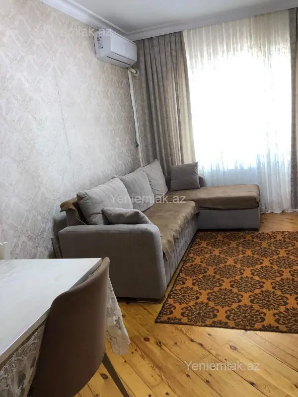 Satılır 2 otaqlı köhnə tikili 60 m²