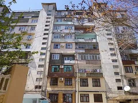 Satılır 3 otaqlı köhnə tikili 80 m² — Bakı, Nərimanov 3 otaq 80.00 m²