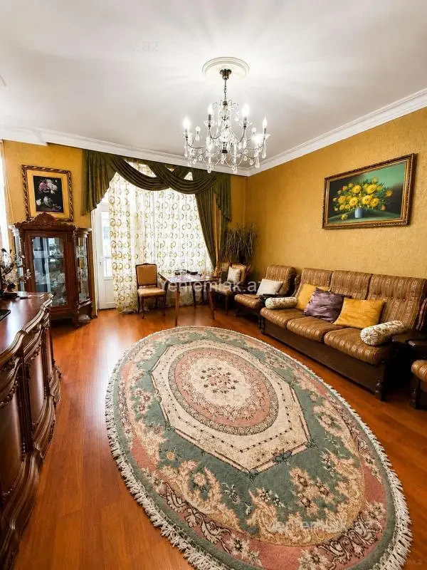 Satılır 2 otaqlı köhnə tikili 50 m²