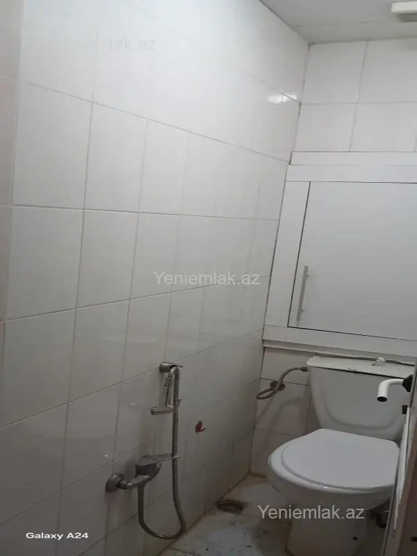 Satılır 3 otaqlı köhnə tikili 80 m²