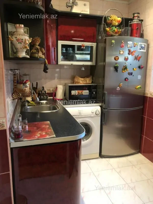 Satılır 3 otaqlı köhnə tikili 70 m²