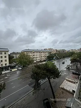 Satılır 3 otaqlı köhnə tikili 80 m² — Bakı, Nərimanov 3 otaq 80.00 m²