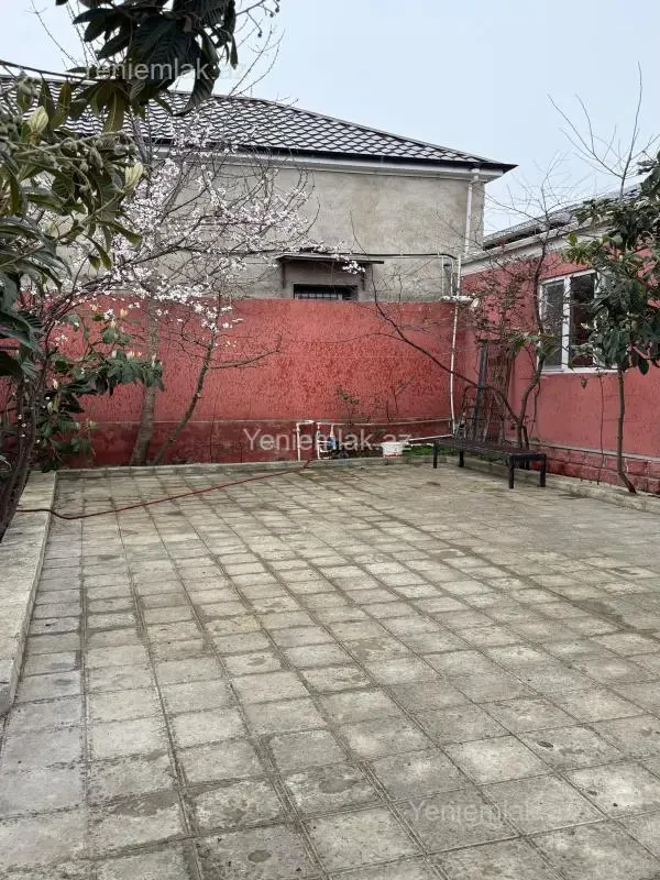 Satılır 3 otaqlı həyət evi 150 m²