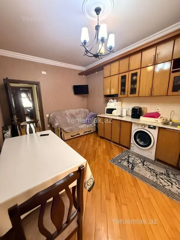 Satılır 2 otaqlı yeni tikili 80 m²
