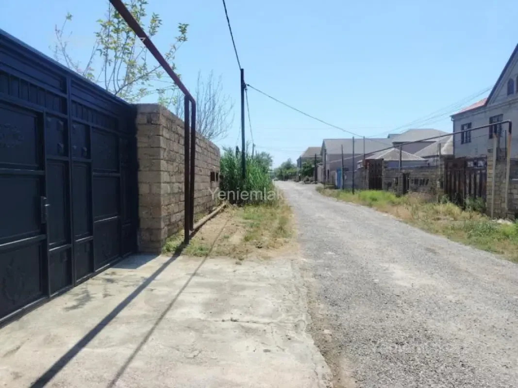 Satılır 3 otaqlı həyət evi 100 m²