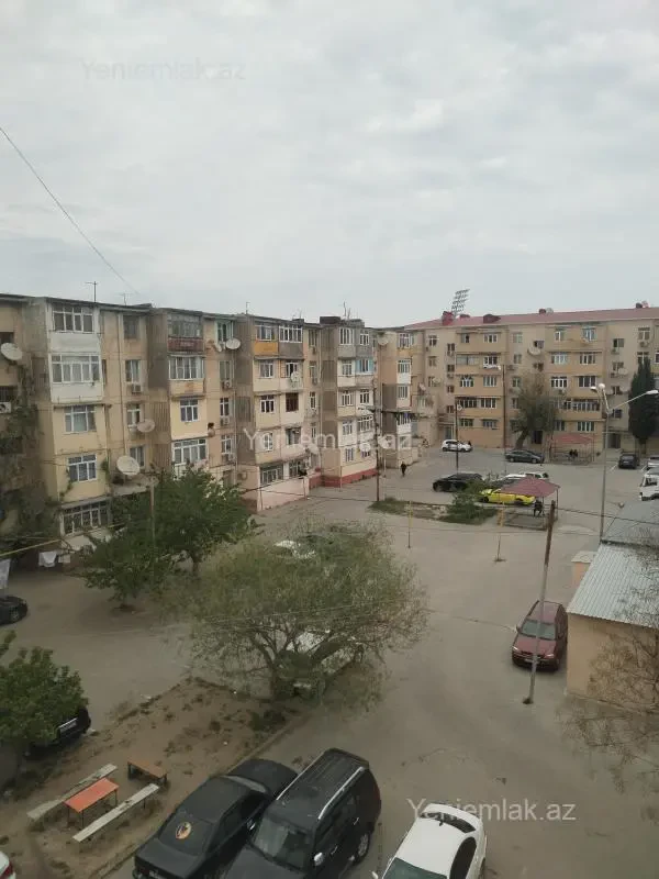 Satılır 2 otaqlı köhnə tikili 52 m²