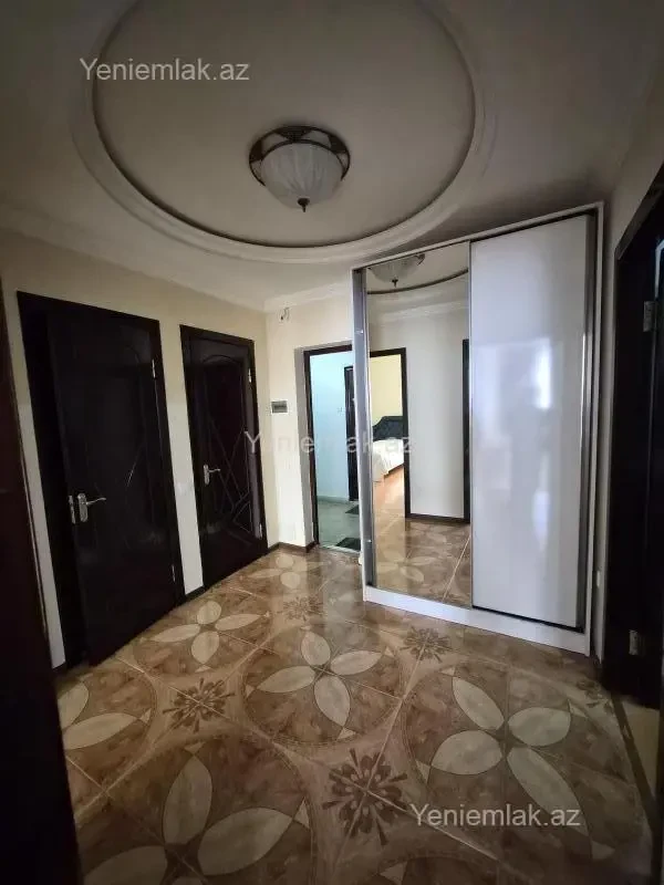 Satılır 3 otaqlı yeni tikili 98 m²