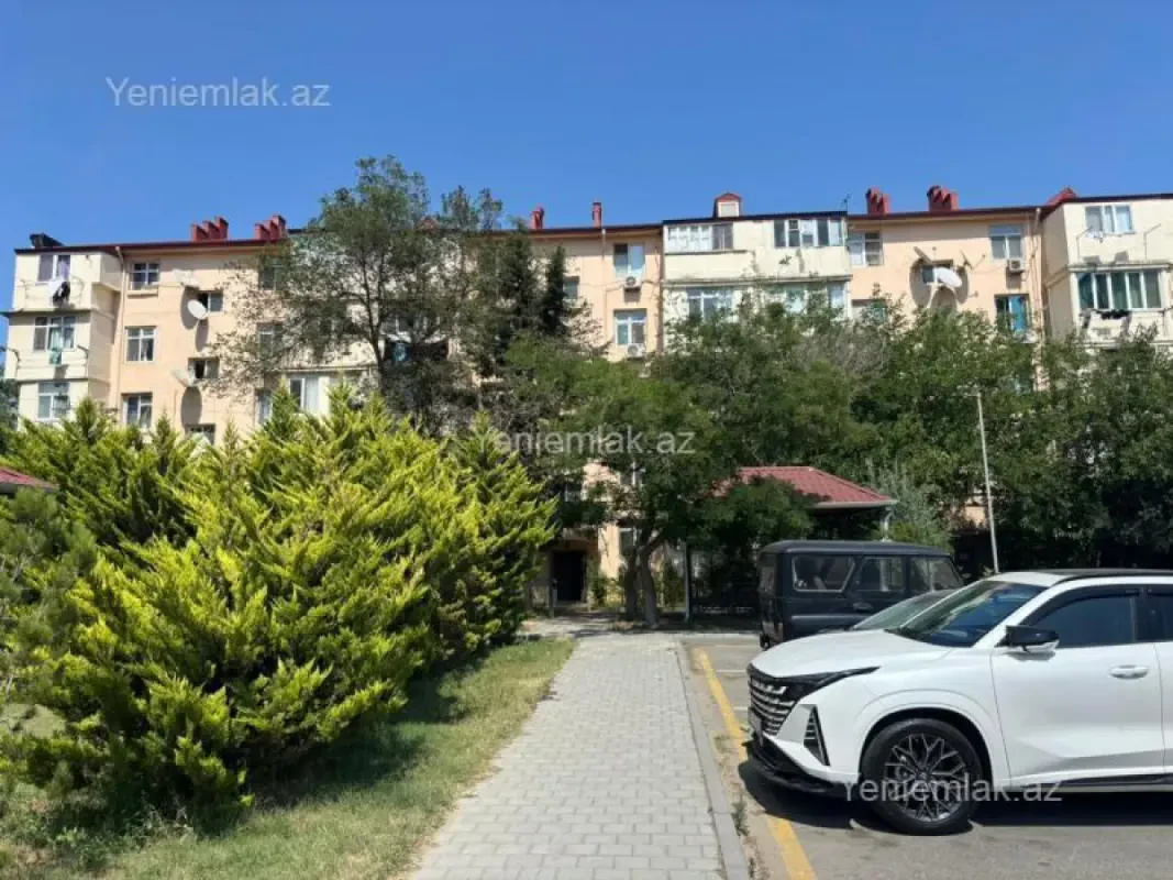 Satılır 2 otaqlı köhnə tikili 55 m²