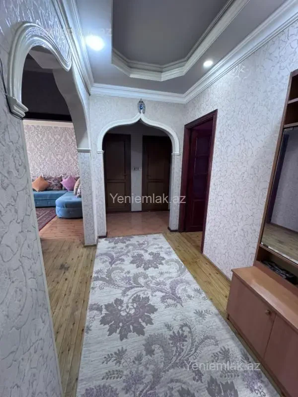 Satılır 3 otaqlı köhnə tikili 90 m²