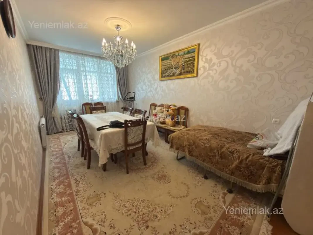 Satılır 3 otaqlı köhnə tikili 90 m²