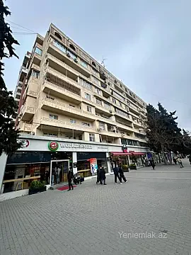 Satılır 5 otaqlı köhnə tikili 125 m² — Bakı, Nizami 5 otaq 125.00 m²
