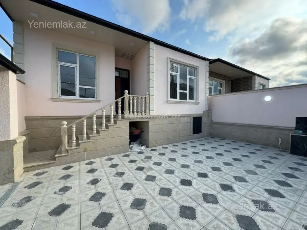 Satılır 4 otaqlı həyət evi 120 m²