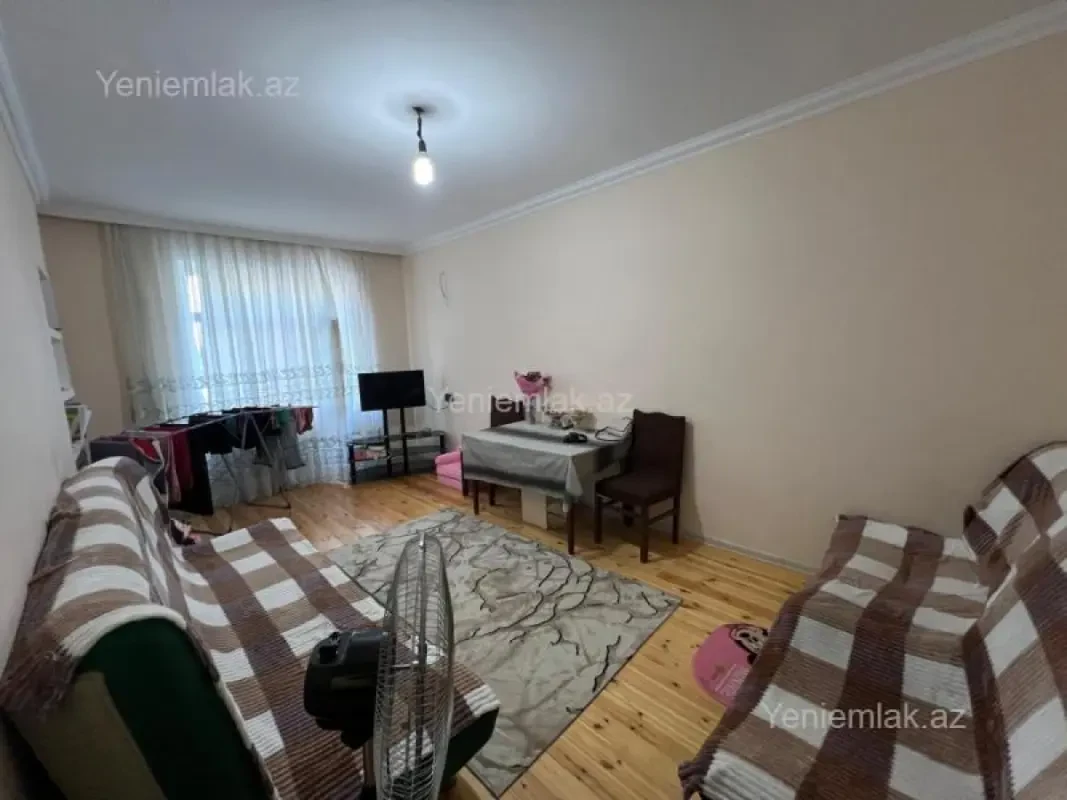 Satılır 2 otaqlı köhnə tikili 55 m²