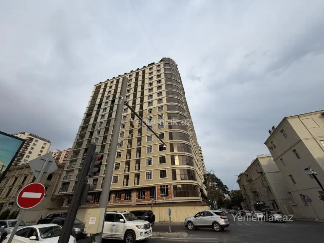 Satılır 2 otaqlı yeni tikili 64 m²