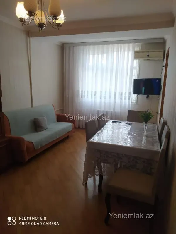Satılır 2 otaqlı köhnə tikili 45 m²