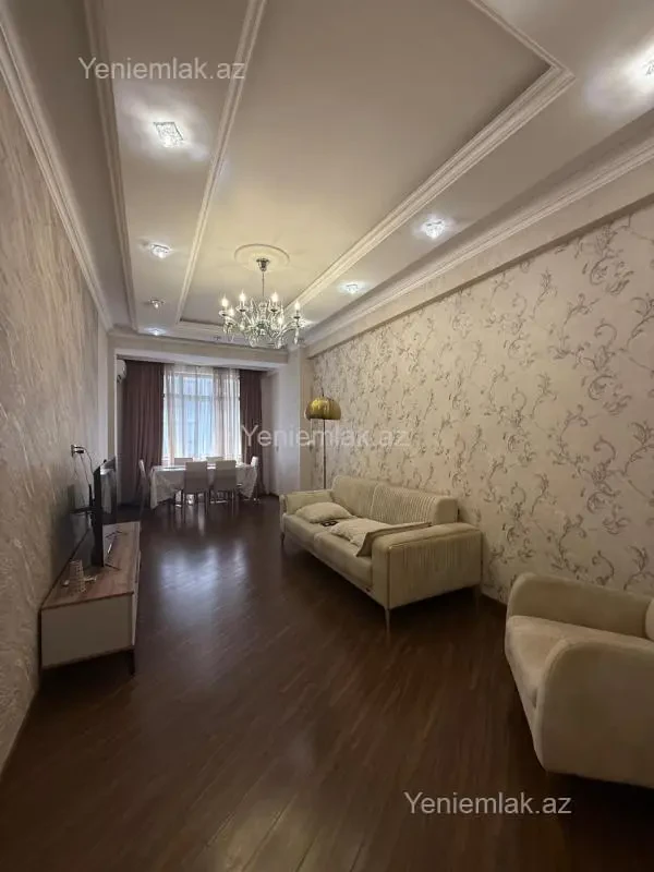 Satılır 3 otaqlı yeni tikili 120 m²
